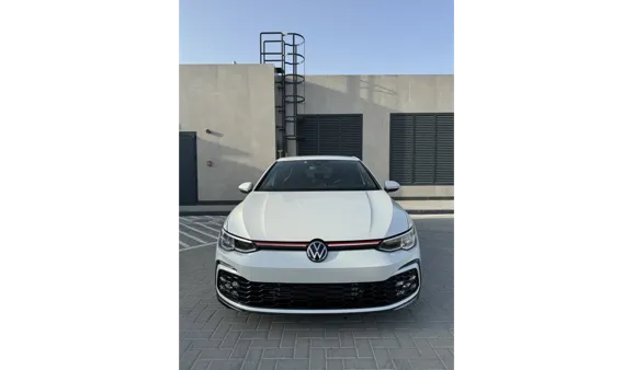 Volkswagen Golf, 5.0L 2022г