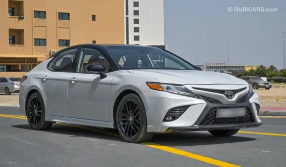 Toyota Camry, 2021г