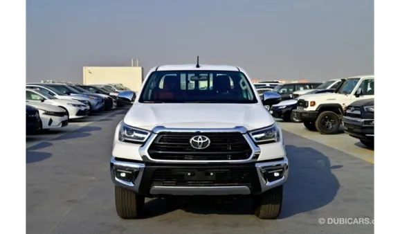 Toyota Hilux, 2.7L 2024г