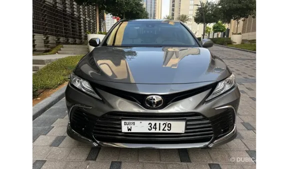 Toyota Camry, 2023г